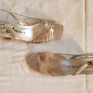 WOMEN'S OPEN TOED CINDERELLA TYPE SANDAL